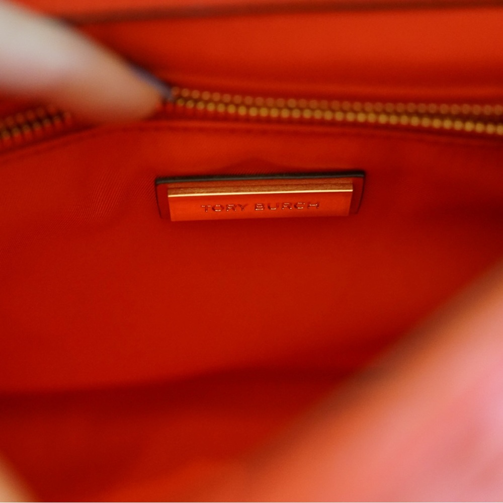 Tory Burch Fleming Convertible Shoulder Leather Bag in Brilliant Red - Picture 12 of 12
